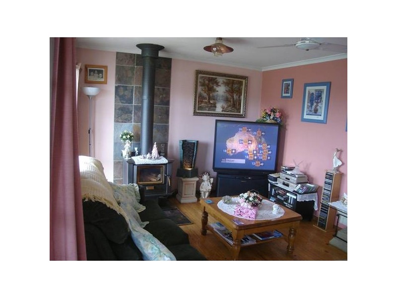 62 Menzies Drive, Daisy Hill VIC 3465