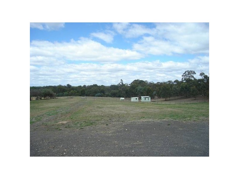 62 Menzies Drive, Daisy Hill VIC 3465