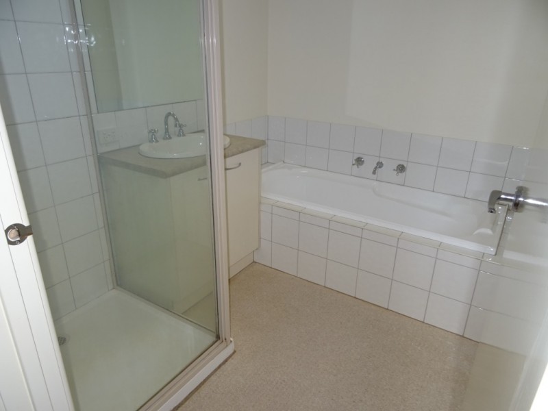 1/22 Holyrood Street, Maryborough VIC 3465