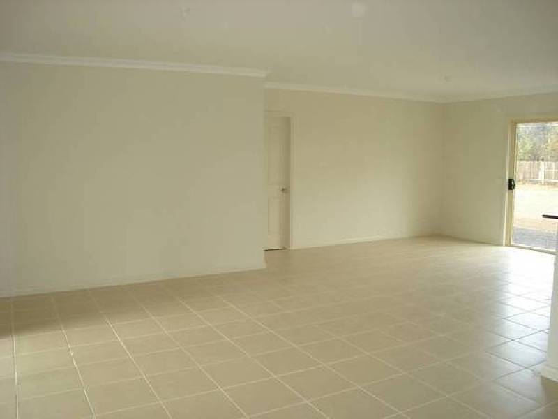 12 Simpson Street, Carisbrook VIC 3464