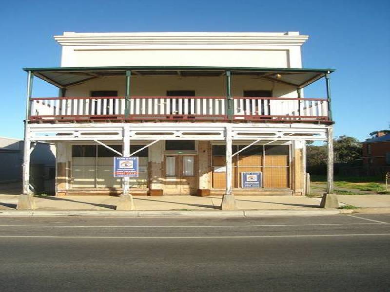 High Street, Avoca VIC 3467
