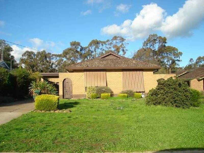 18 Bryant Street, Maryborough VIC 3465