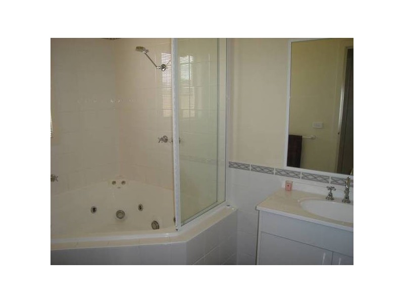13 Albert Street, Carisbrook VIC 3464