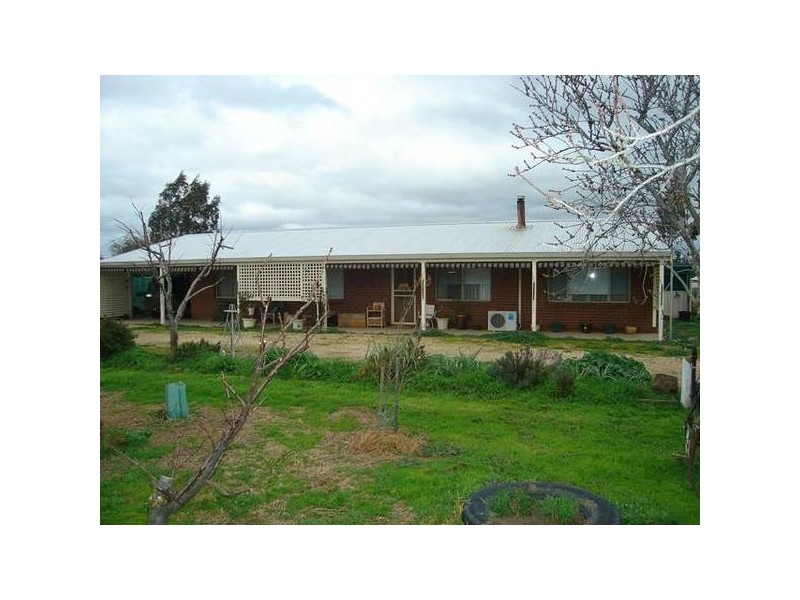 RMB 251A Sunraysia Highway, Redbank VIC 3478