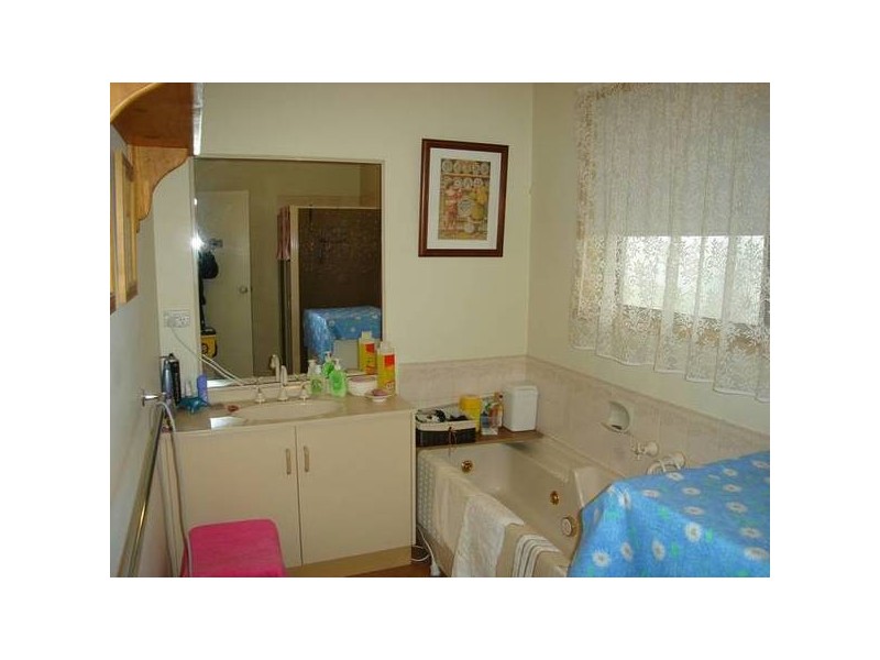 RMB 251A Sunraysia Highway, Redbank VIC 3478