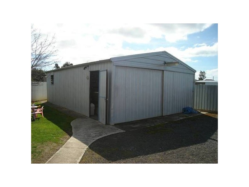 1 Powlett Street, Carisbrook VIC 3464