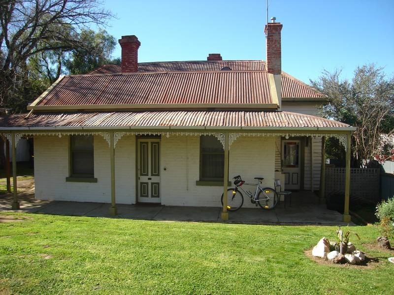 1 & 2/20 Inkerman Street, Maryborough VIC 3465