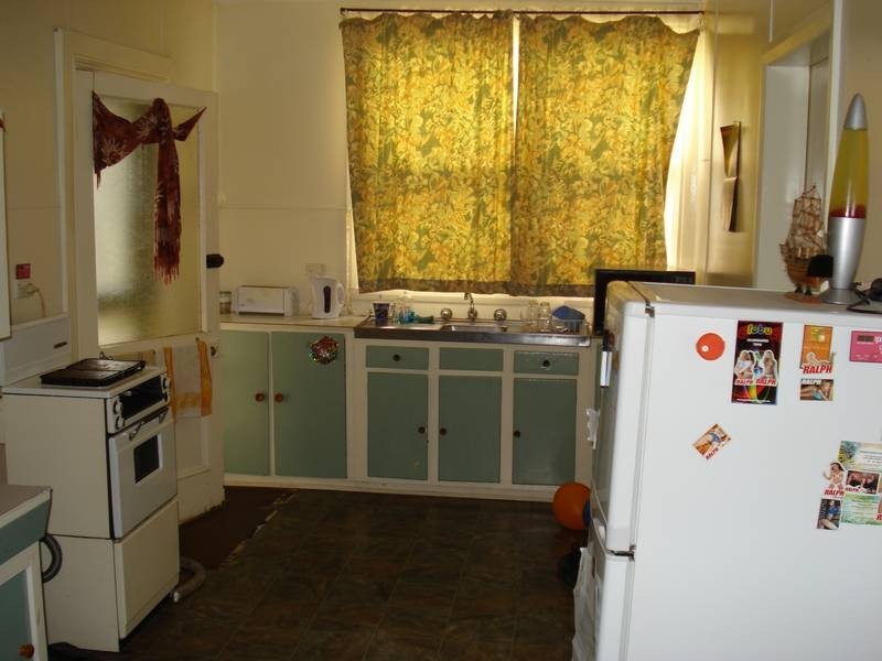 1 & 2/20 Inkerman Street, Maryborough VIC 3465