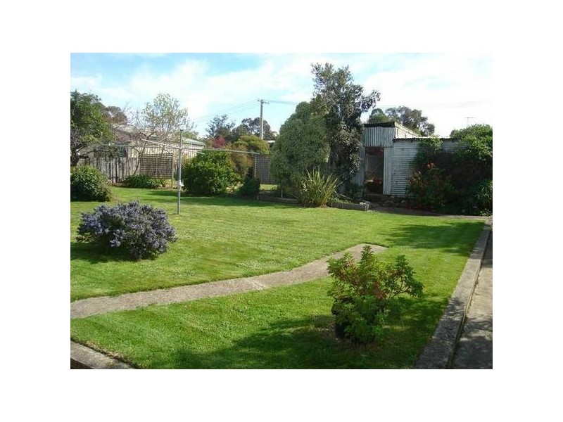 4 Elgin Road, Maryborough VIC 3465