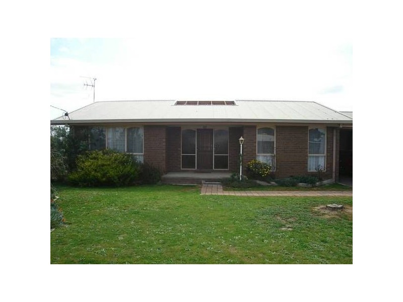 17 Albert Street, Carisbrook VIC 3464