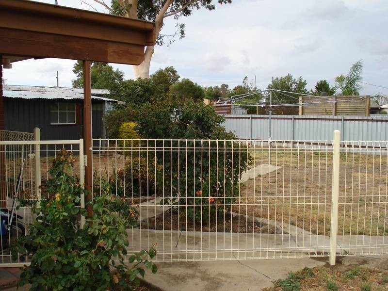 17 Birch Street, Carisbrook VIC 3464