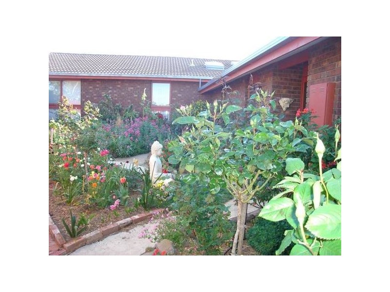 2/75 Gillies Street, Maryborough VIC 3465