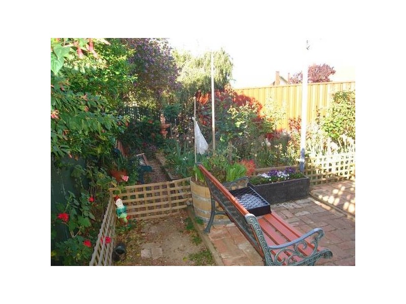 2/75 Gillies Street, Maryborough VIC 3465