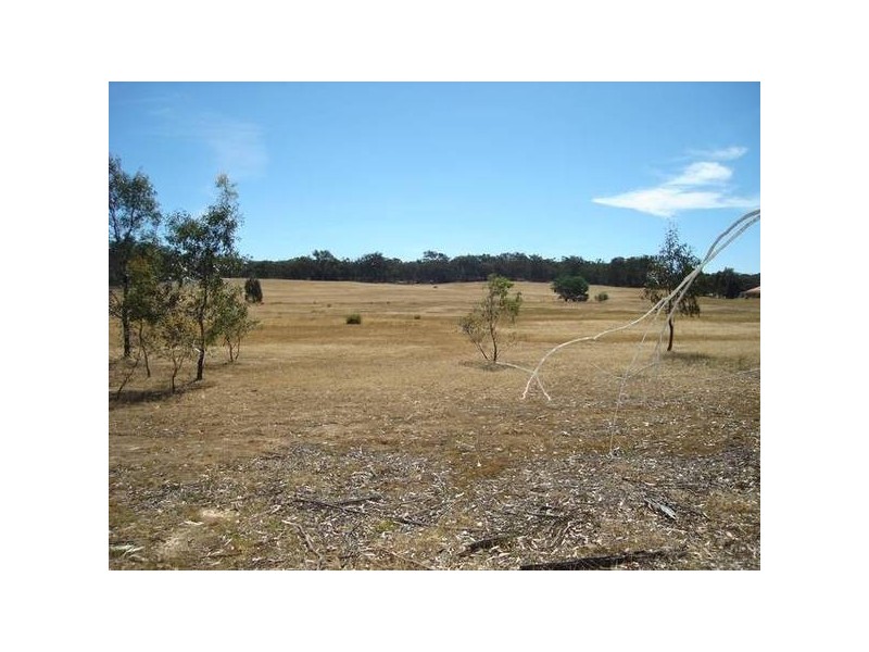 C/A 6 Sunraysia Highway, Moyreisk VIC 3467