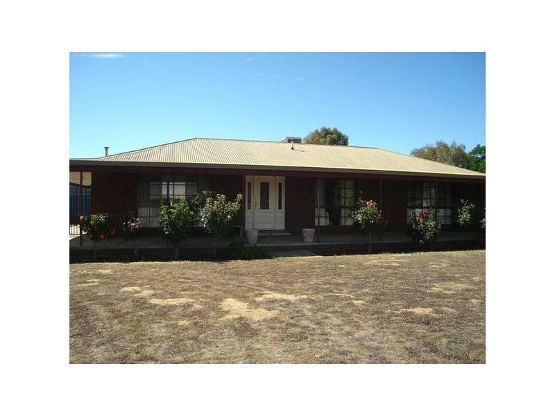 14 McLachlan Street, Carisbrook VIC 3464