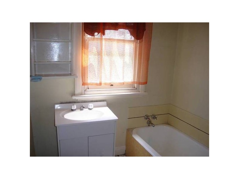 4 Derby Road, Maryborough VIC 3465