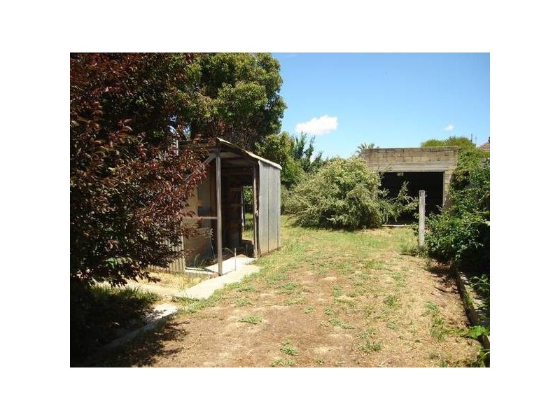 4 Derby Road, Maryborough VIC 3465