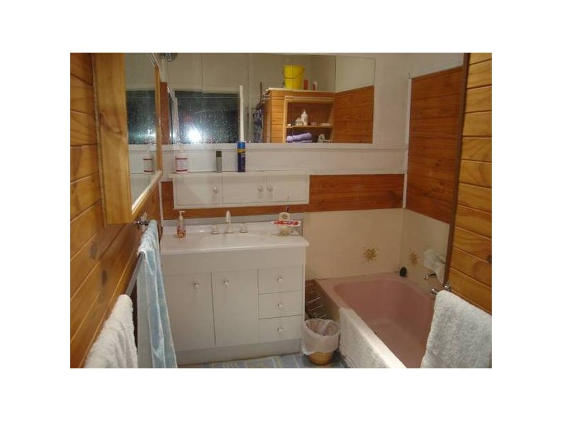 19 Majorca Road, Maryborough VIC 3465