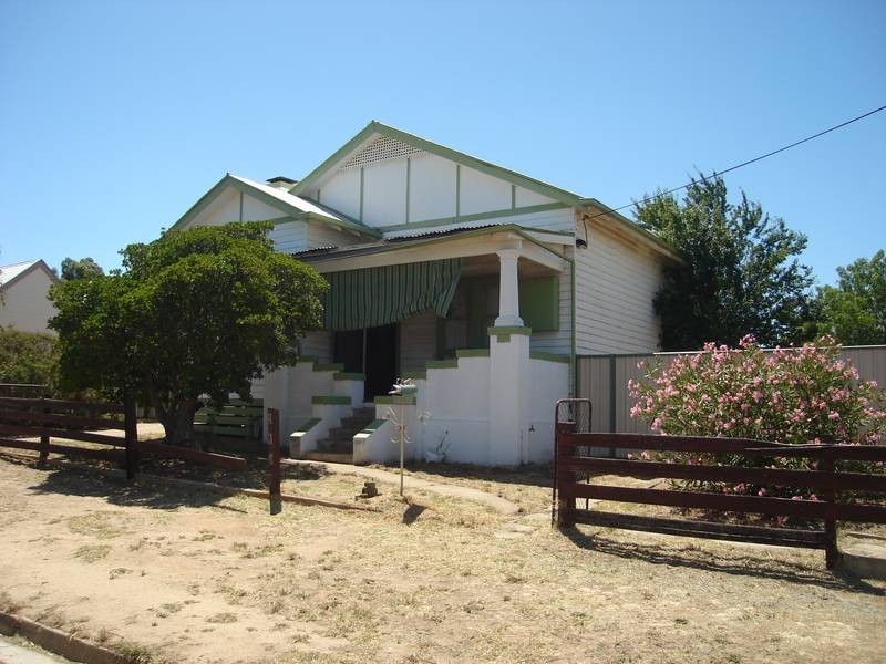 8 Outtrim Street, Maryborough VIC 3465