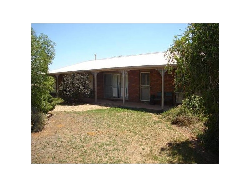 37 Grice Street, Carisbrook VIC 3464