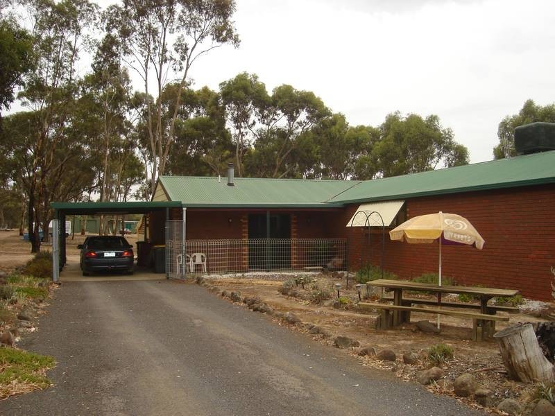 3 Dehnerts Road, Daisy Hill VIC 3465