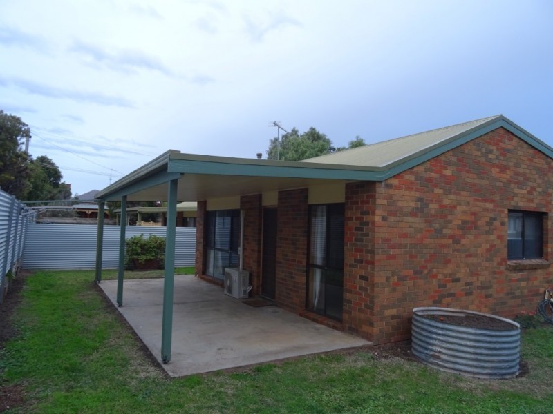 2/87 Inkerman Street, Maryborough VIC 3465