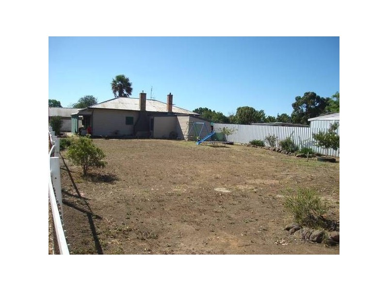 4 Urquart Street, Carisbrook VIC 3464