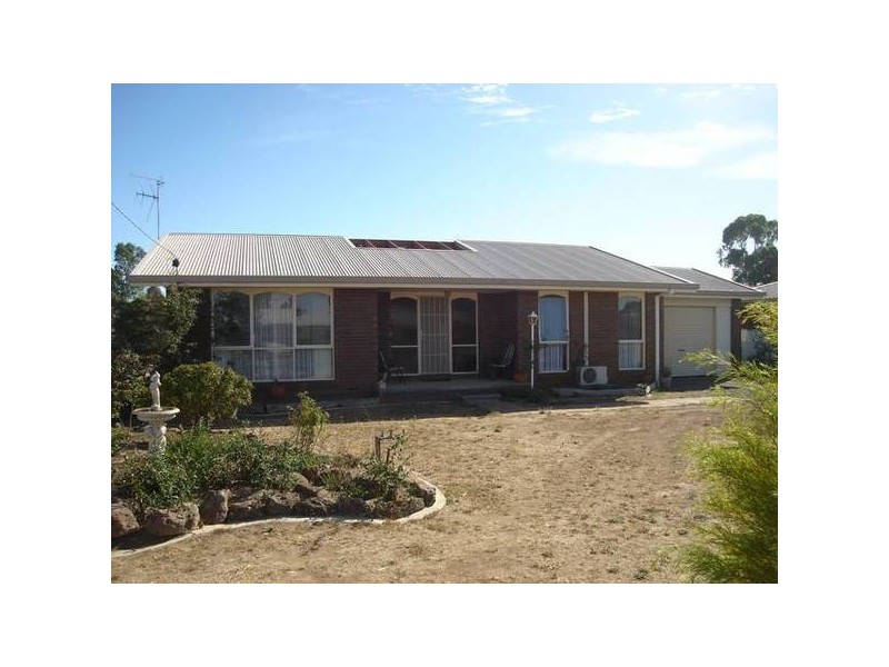 17 Albert Street, Carisbrook VIC 3464