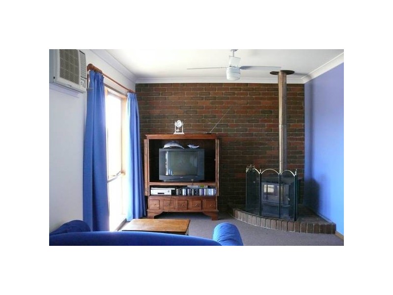 25 George Cook Drive, Daisy Hill VIC 3465