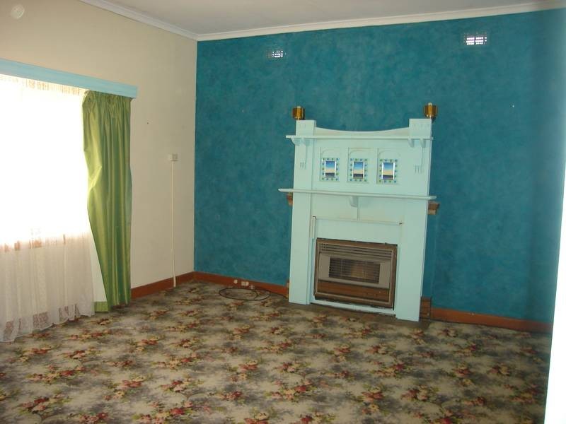 12 Tullaroop Road, Maryborough VIC 3465