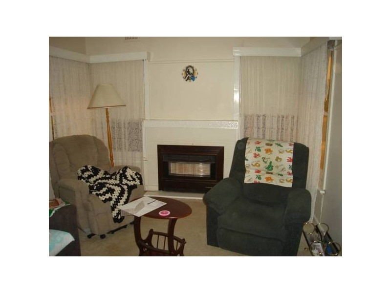 12 Laidlaw Street, Maryborough VIC 3465