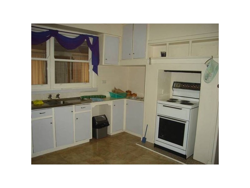 12 Laidlaw Street, Maryborough VIC 3465