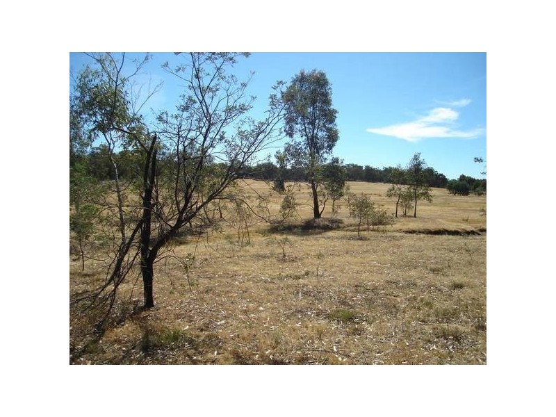 C/A 6 Sunraysia Highway, Moyreisk VIC 3467