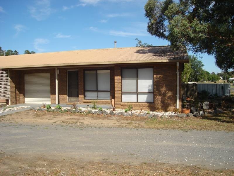 1/6 Harkness Street, Maryborough VIC 3465