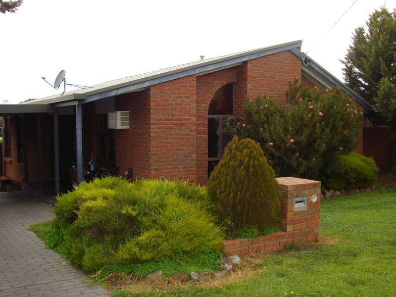 19 Ironbark Drive, Maryborough VIC 3465