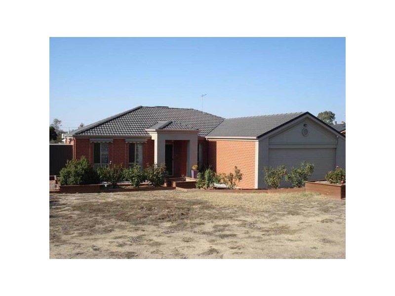 6 Bristol Court, Maryborough VIC 3465
