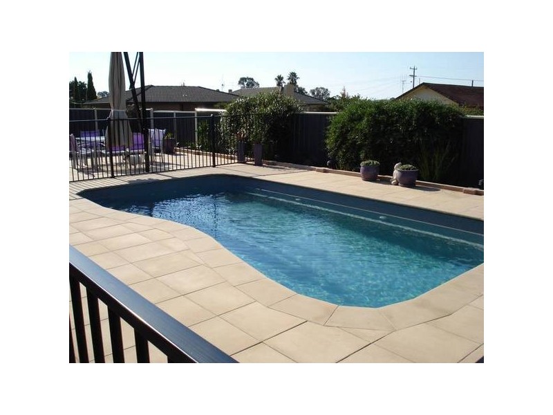 6 Bristol Court, Maryborough VIC 3465