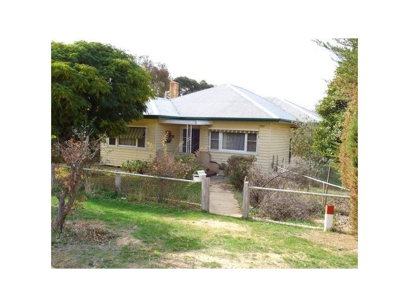 6 Henry Street, Maryborough VIC 3465