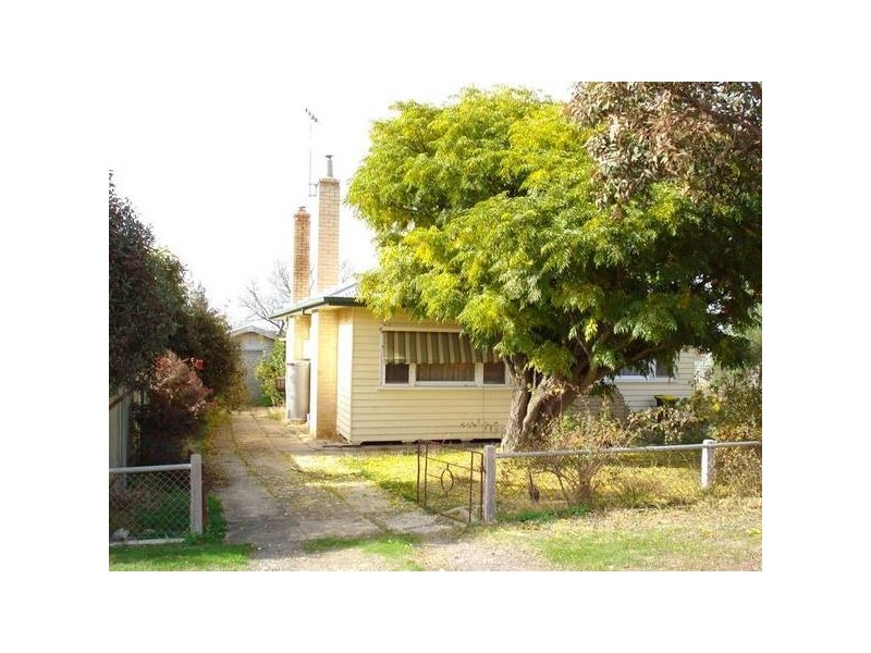 6 Henry Street, Maryborough VIC 3465