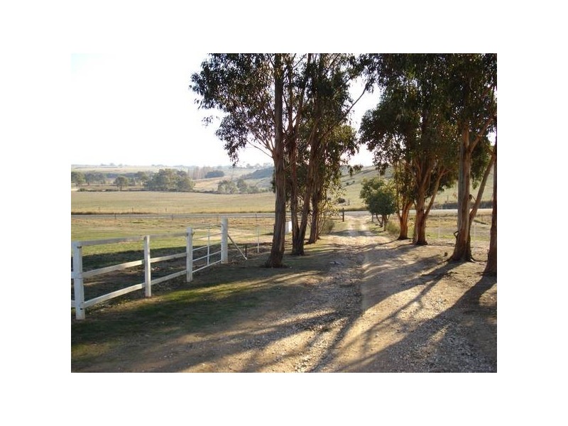 1755 McCallums Creek Road, Dunach VIC 3371