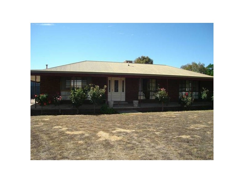 14 McLachlan Street, Carisbrook VIC 3464