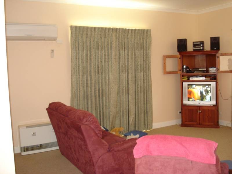 2 Outtrim Street, Maryborough VIC 3465