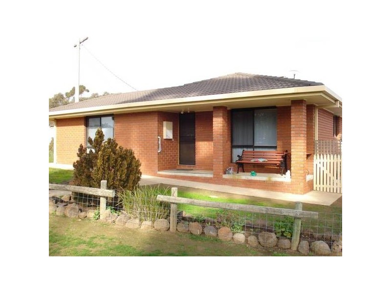 24 Carrick Street, Maryborough VIC 3465