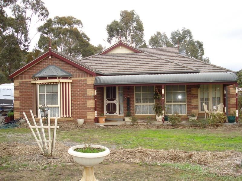 5 Williamson Court, Carisbrook VIC 3464