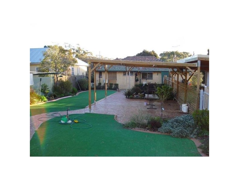 69 Derby Road, Maryborough VIC 3465