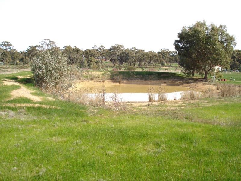 9 George Cook Drive, Daisy Hill VIC 3465