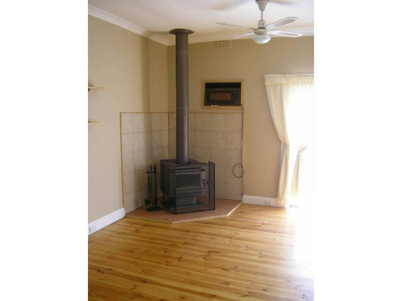 24 Raglan Street, Maryborough VIC 3465