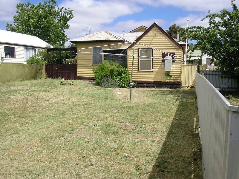 24 Raglan Street, Maryborough VIC 3465