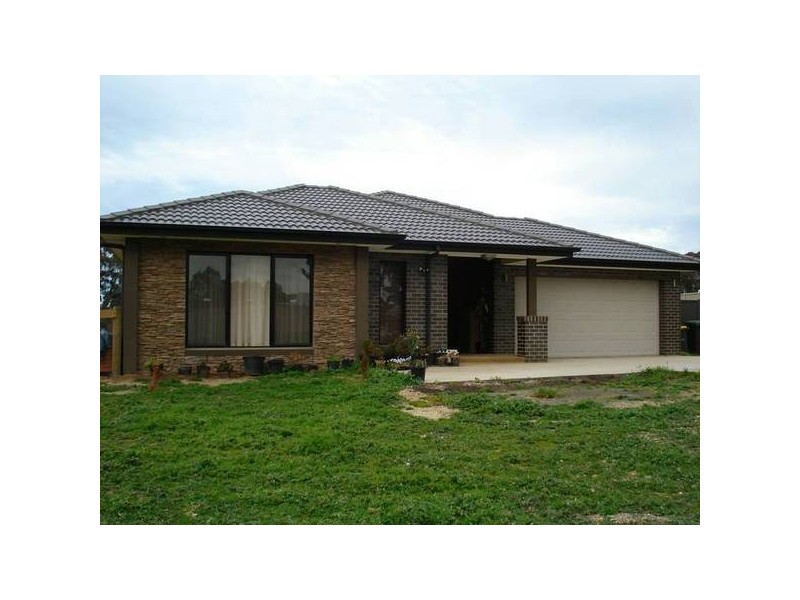 12 Dehnerts Road, Daisy Hill VIC 3465
