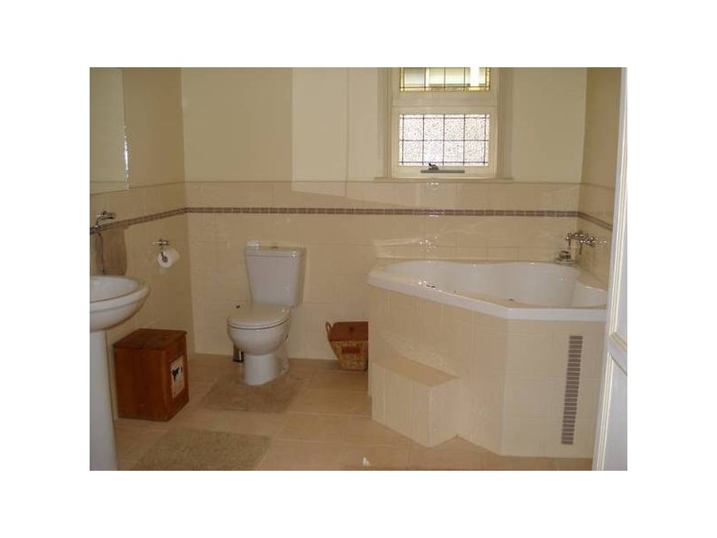 56 Napier Street, Maryborough VIC 3465